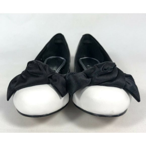 White House Black Market Ballet Flats Womens 5.5 Black Cap‎ Toe Bow Slip On - Picture 4 of 7